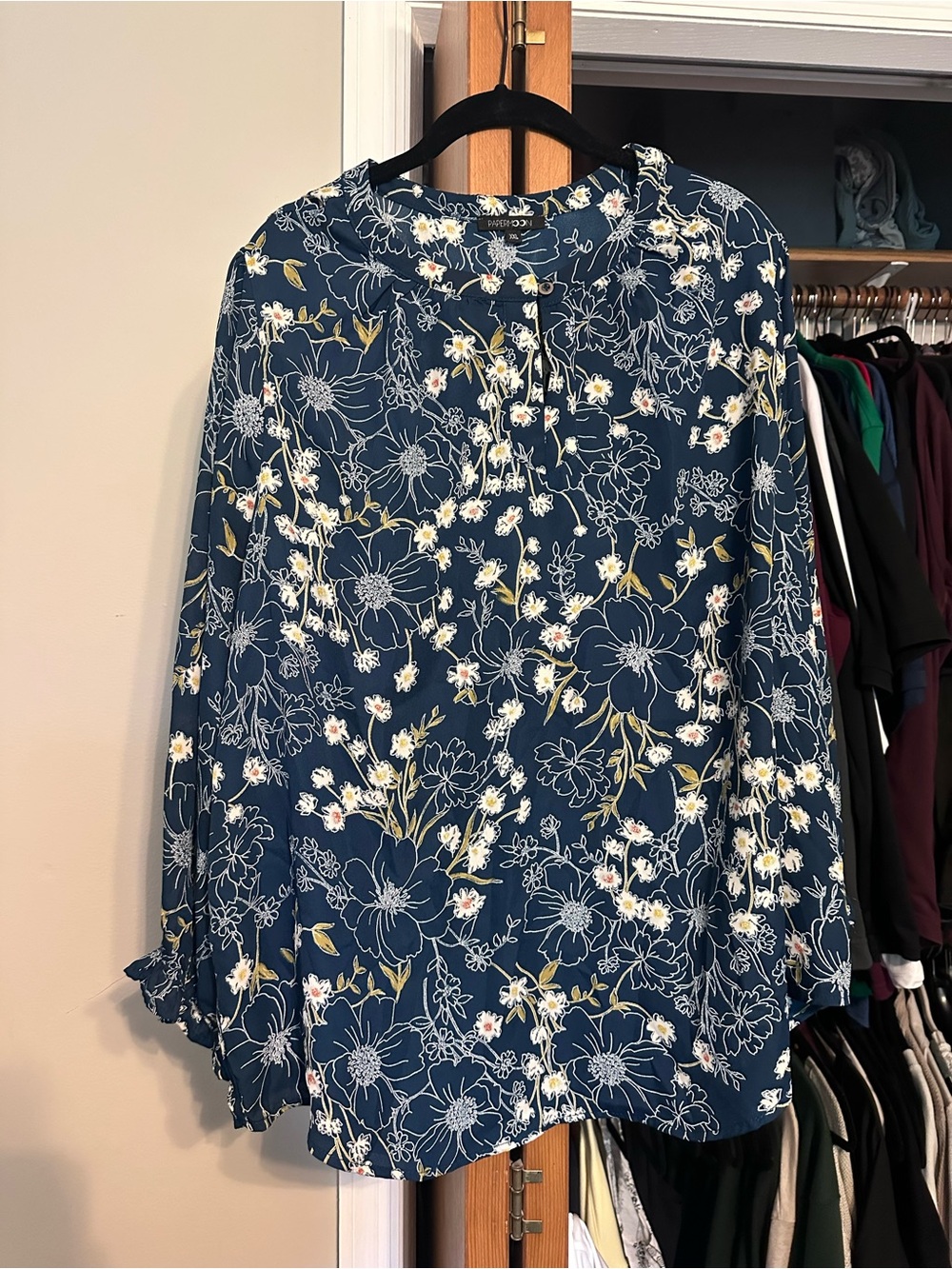 Papermoon Navy Floral Long-Sleeve Keyhole Blouse